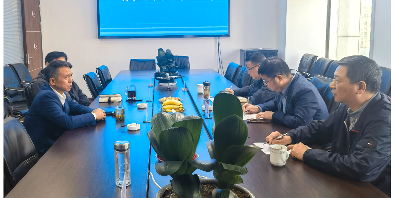 龍游縣招商局局長陳敏、經(jīng)信局局長蔣建波一行蒞臨杰锎科技參觀考察